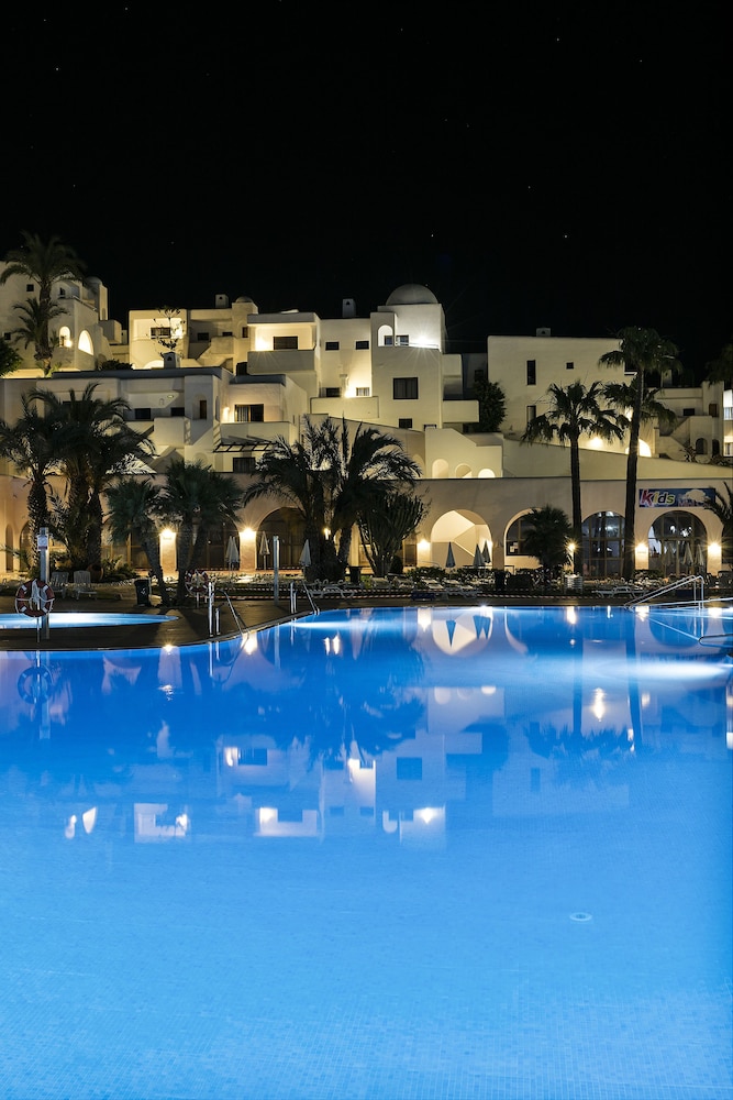 Apartamentos Best Club Pueblo Indalo — Swimming pool in Mojacar, Andalusia