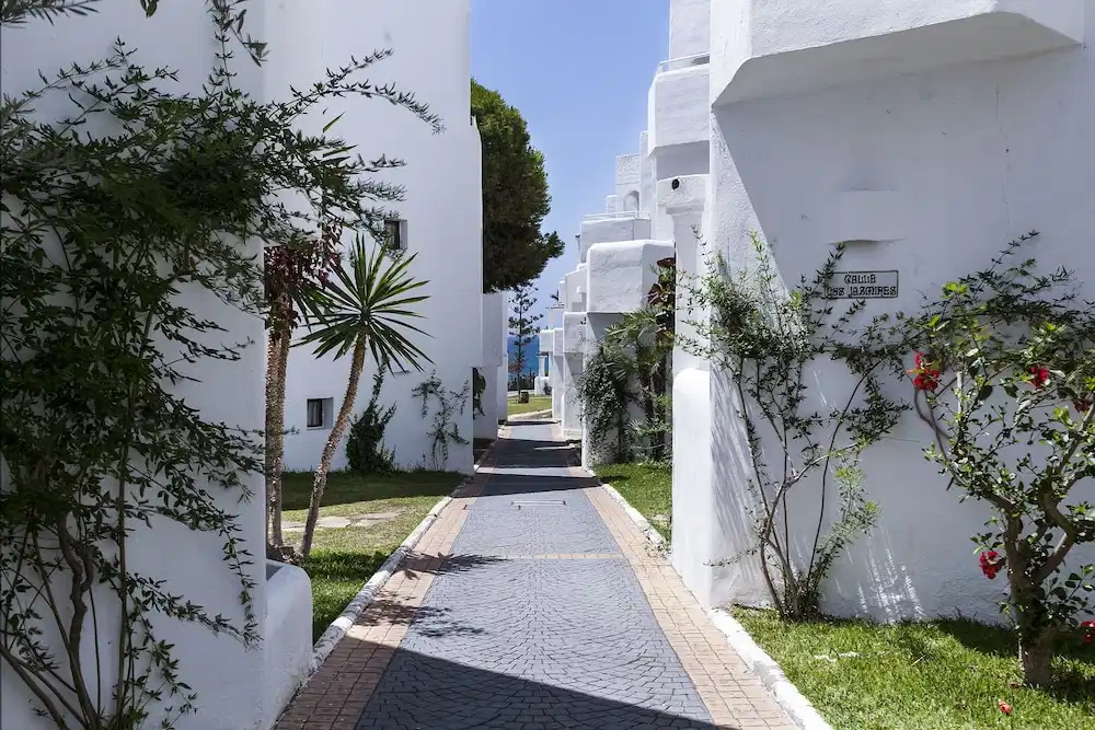 Apartamentos Best Club Pueblo Indalo — Hotel building in Mojacar, Andalusia