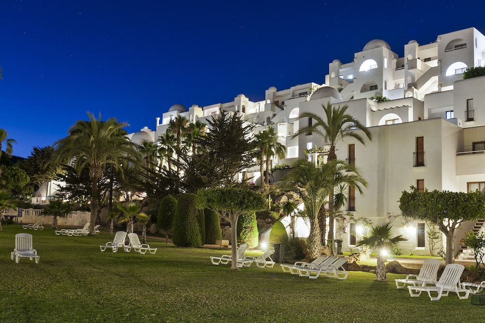 Apartamentos Best Club Pueblo Indalo — Hotel building in Mojacar, Andalusia