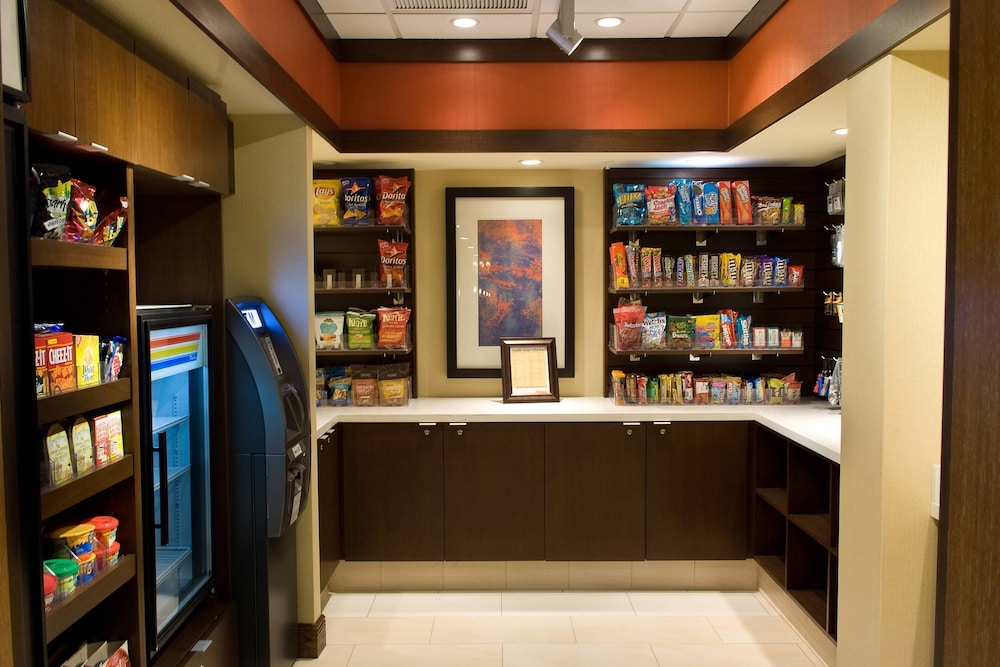 Fairfield Inn & Suites Orlando Lake Buena Vista — Restaurant & bars in Orlando, Florida