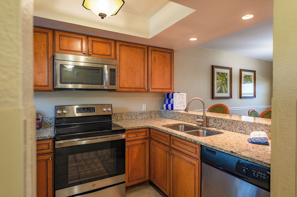 FantasyWorld Resort — Hotel rooms in Kissimmee, Florida