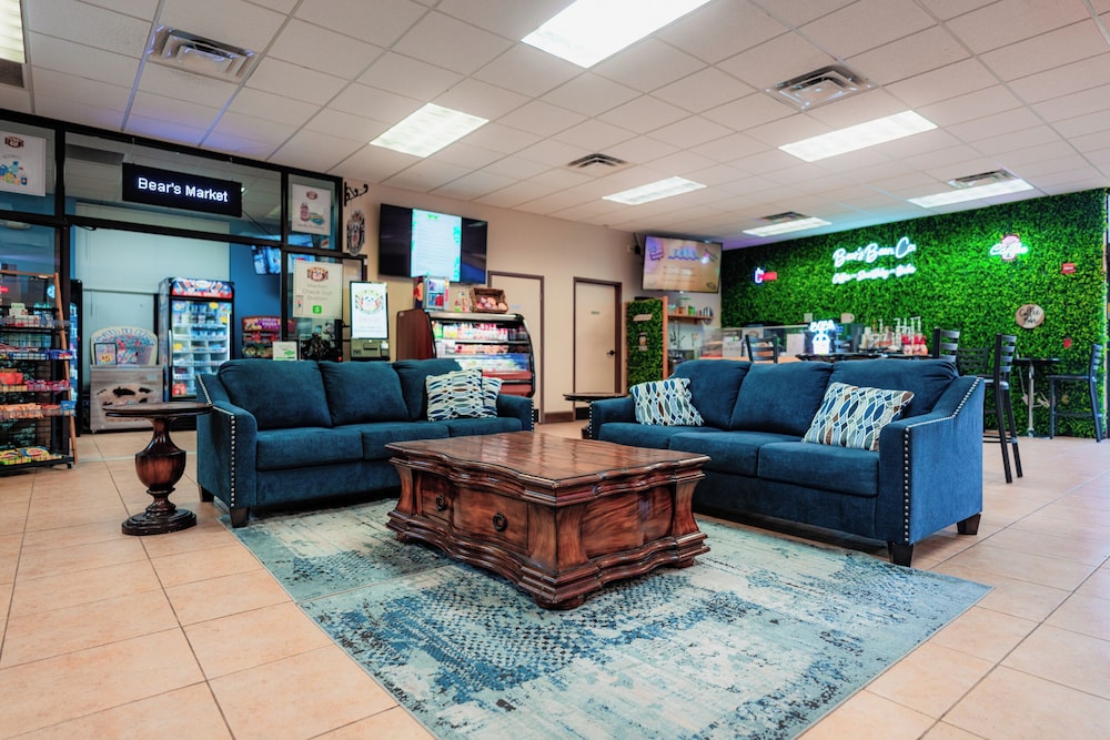FantasyWorld Resort — Restaurant & bars in Kissimmee, Florida