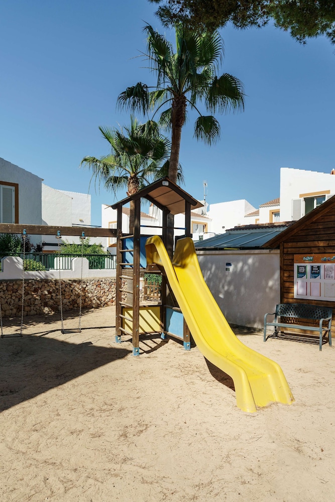 AluaSun Lago Park - Hyatt Inclusive Collection — Attractions for children in Cala'n Bosch, Balearic Islands