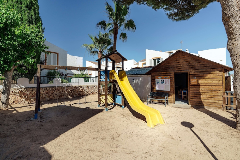 AluaSun Lago Park - Hyatt Inclusive Collection — Attractions for children in Cala'n Bosch, Balearic Islands