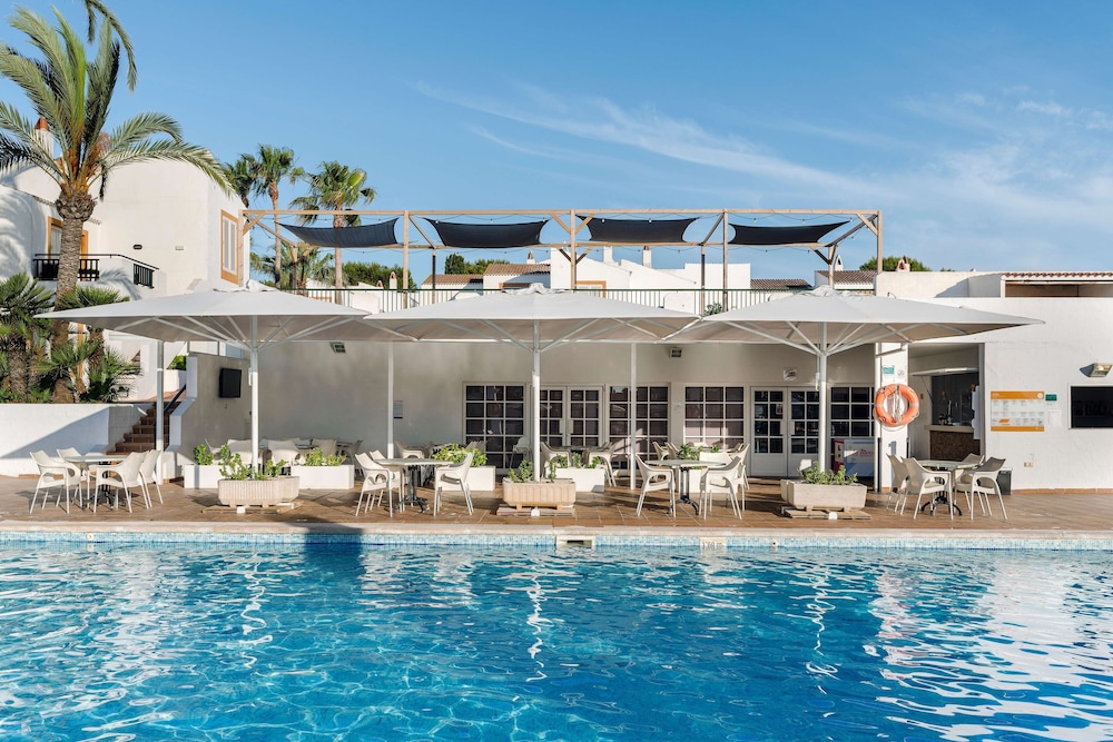 AluaSun Lago Park - Hyatt Inclusive Collection — Restaurant & bars in Cala'n Bosch, Balearic Islands
