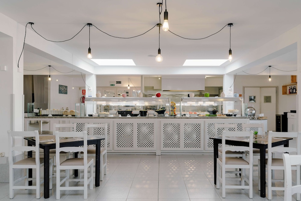 AluaSun Lago Park - Hyatt Inclusive Collection — Restaurant & bars in Cala'n Bosch, Balearic Islands