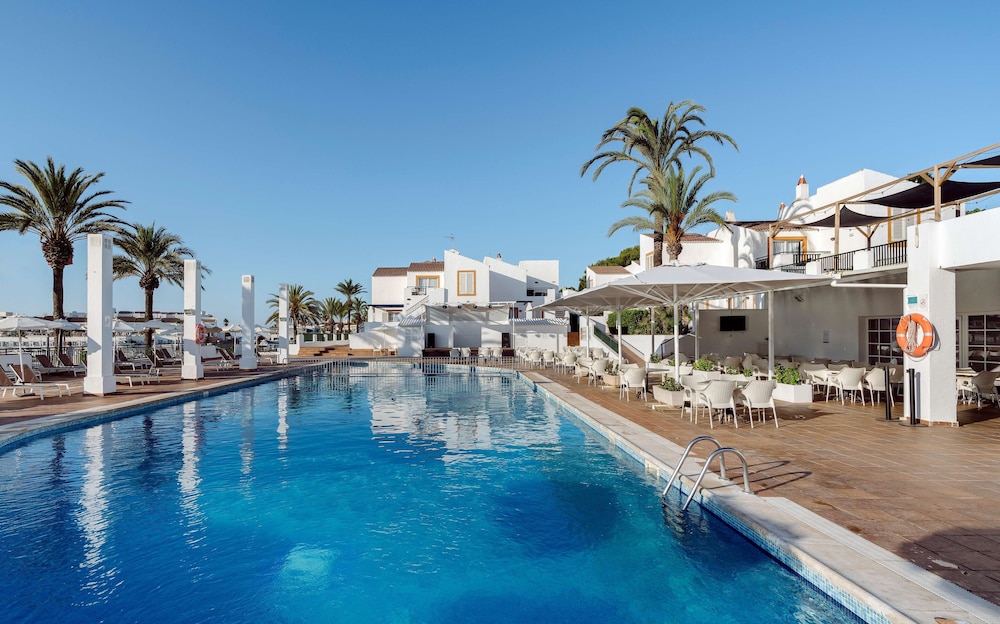 AluaSun Lago Park - Hyatt Inclusive Collection — Main photo in Cala'n Bosch, Balearic Islands