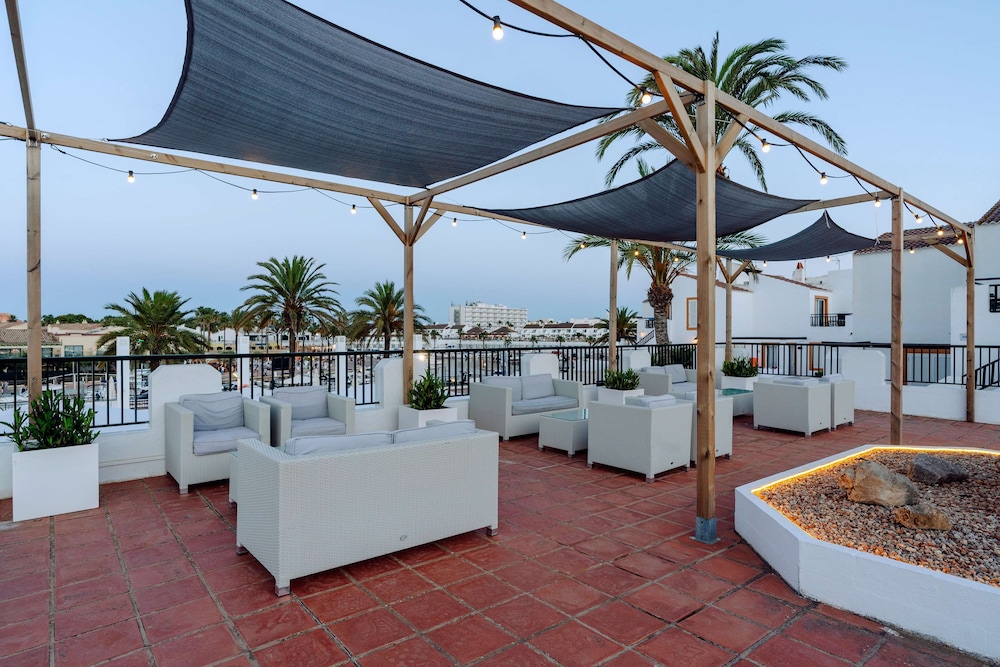 AluaSun Lago Park - Hyatt Inclusive Collection — Restaurant & bars in Cala'n Bosch, Balearic Islands