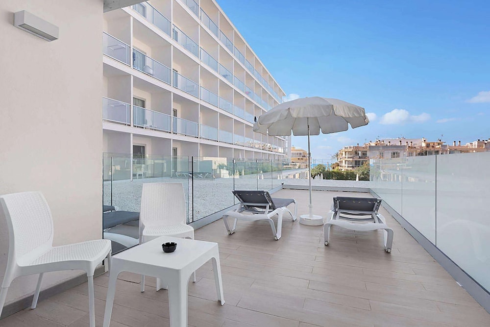 Alua Leo - Hyatt Inclusive Collection — Hotel building in Playa de Palma, Balearic Islands