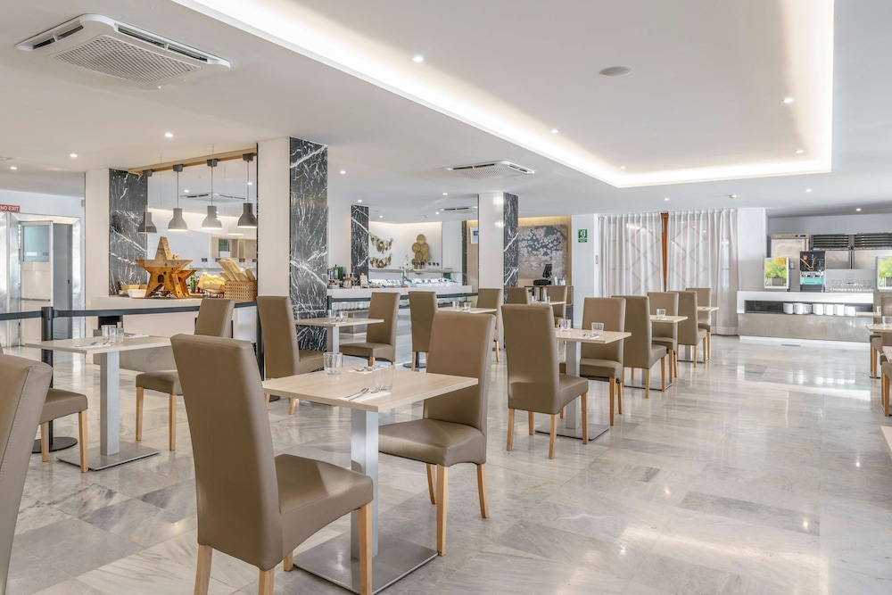 Alua Leo - Hyatt Inclusive Collection — Restaurant & bars in Playa de Palma, Balearic Islands