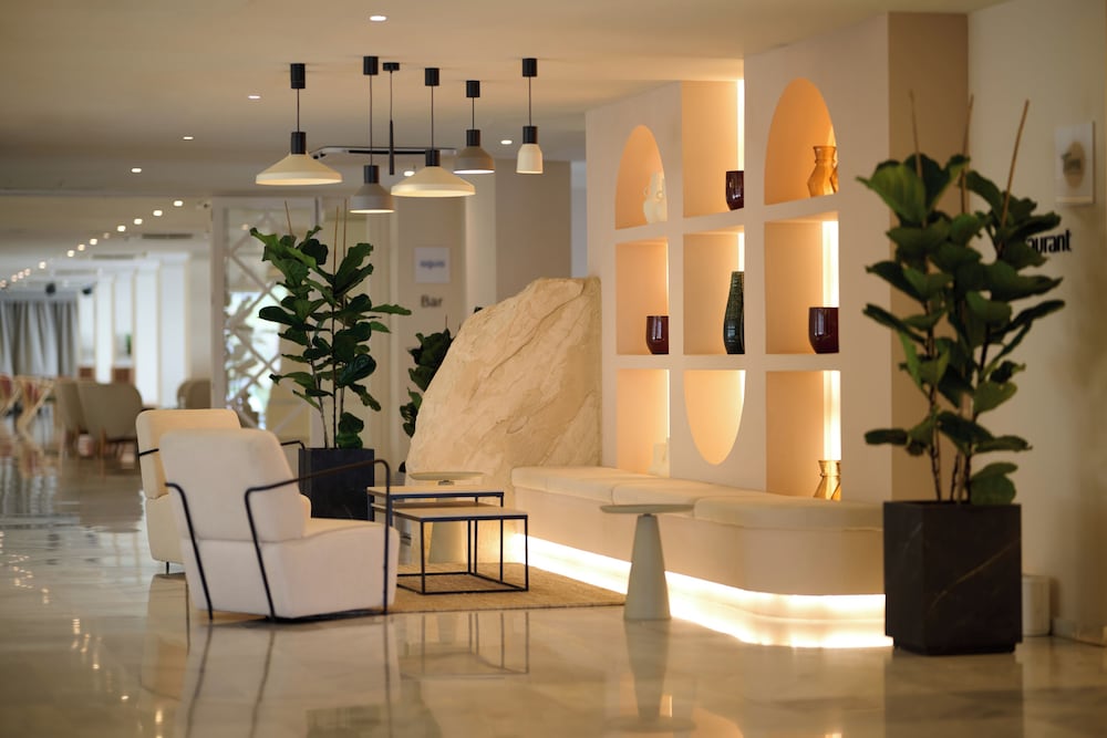 Alua Leo - Hyatt Inclusive Collection — Restaurant & bars in Playa de Palma, Balearic Islands