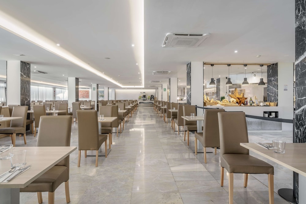 Alua Leo - Hyatt Inclusive Collection — Restaurant & bars in Playa de Palma, Balearic Islands