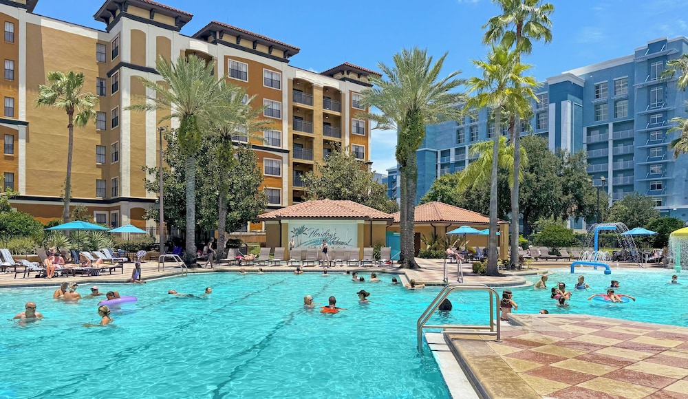 Floridays Resort Orlando — Swimming pool in Orlando, Florida
