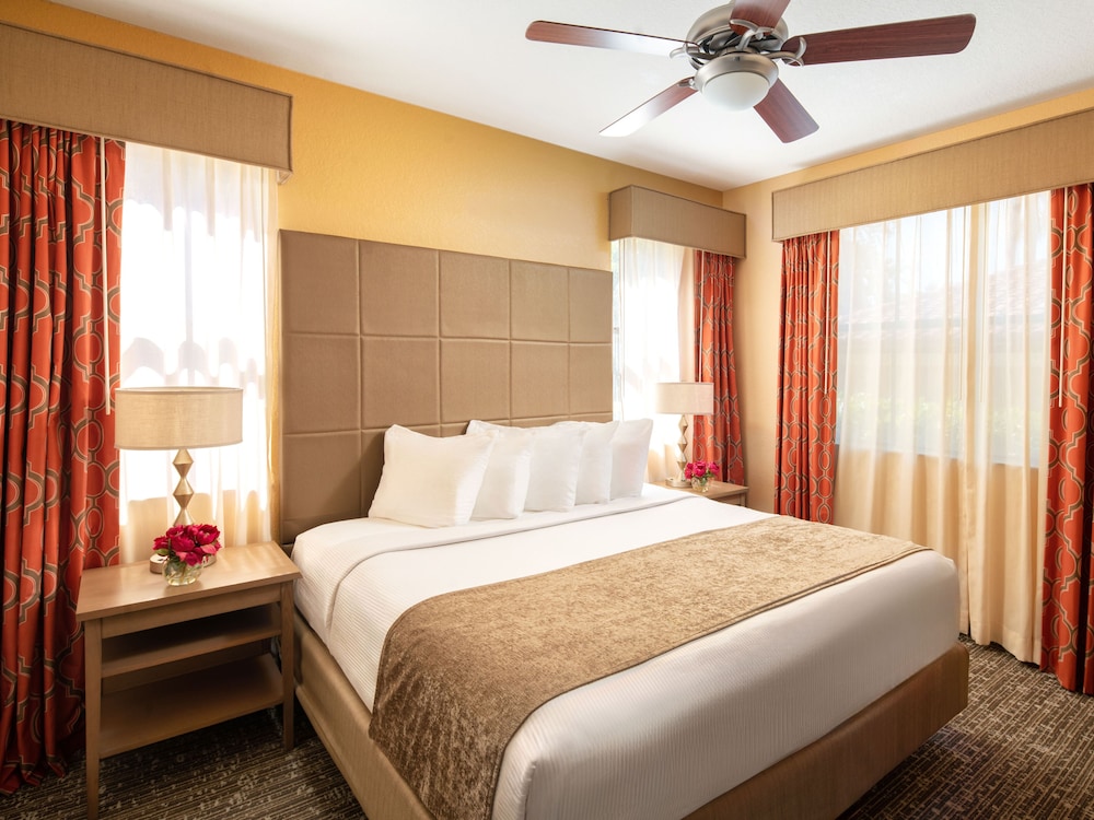 Floridays Resort Orlando — Hotel rooms in Orlando, Florida