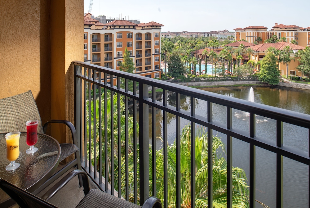Floridays Resort Orlando — Hotel rooms in Orlando, Florida