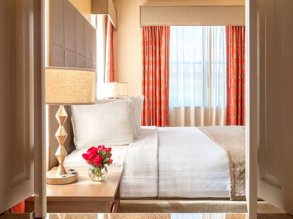 Floridays Resort Orlando — Hotel rooms in Orlando, Florida