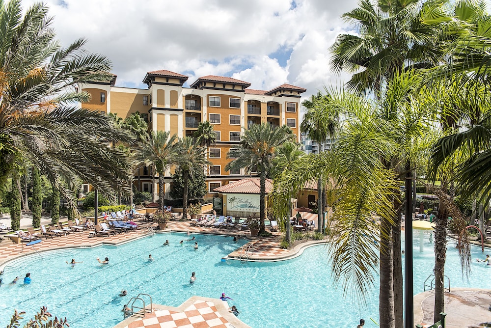 Floridays Resort Orlando — Swimming pool in Orlando, Florida
