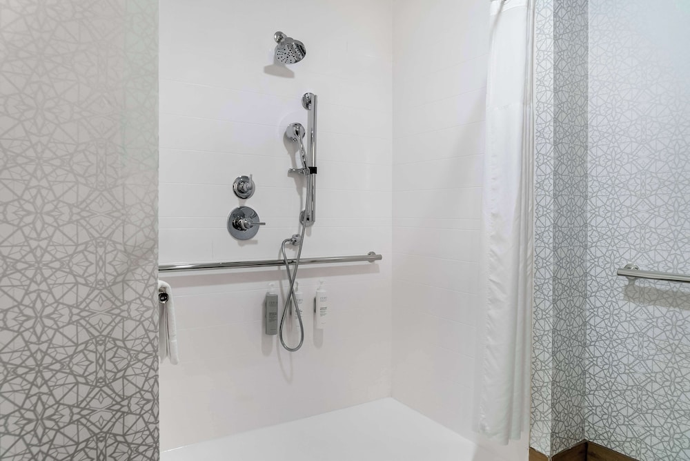 Hampton Inn Detroit/Auburn Hills-North — Hotel rooms in Auburn Hills, Michigan