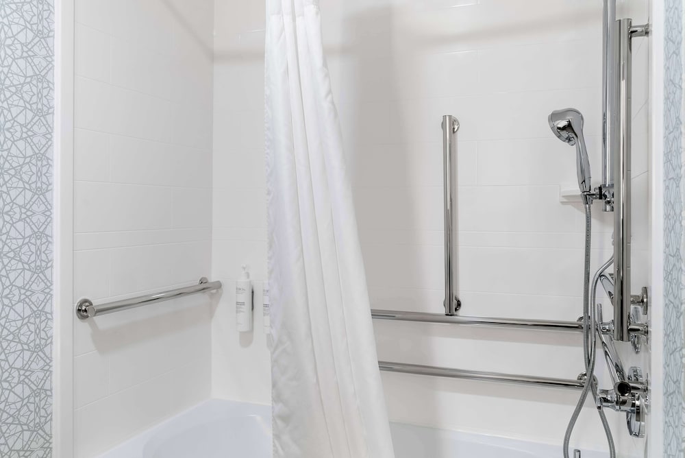 Hampton Inn Detroit/Auburn Hills-North — Hotel rooms in Auburn Hills, Michigan