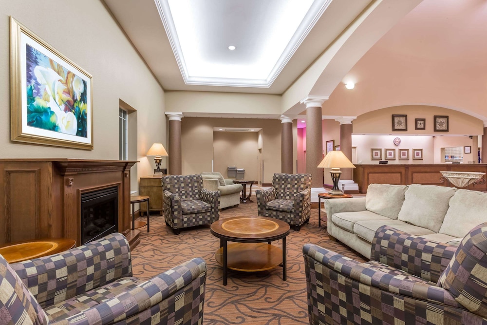 The Palms at 8303 - Lake Buena Vista — Hotel building in Orlando, Florida