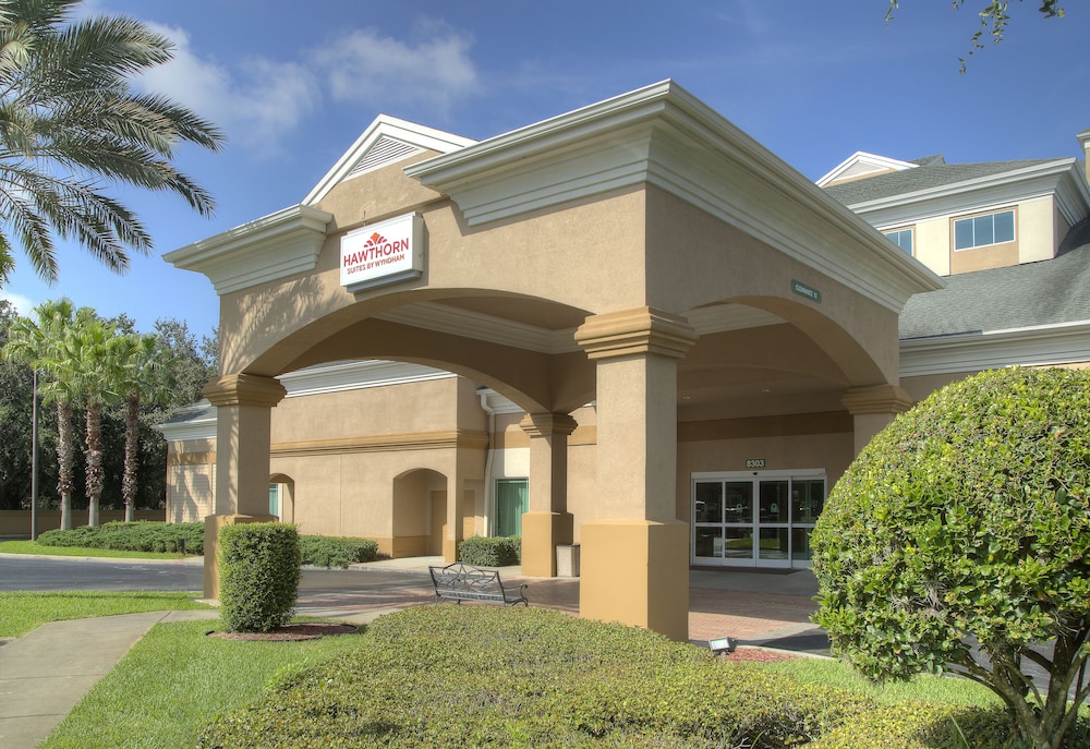 The Palms at 8303 - Lake Buena Vista — Hotel building in Orlando, Florida