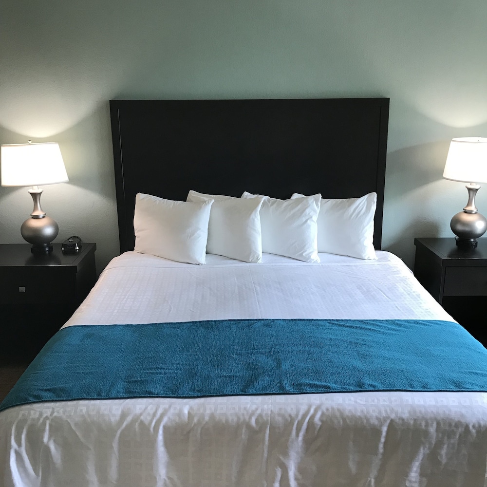 The Palms at 8303 - Lake Buena Vista — Hotel rooms in Orlando, Florida