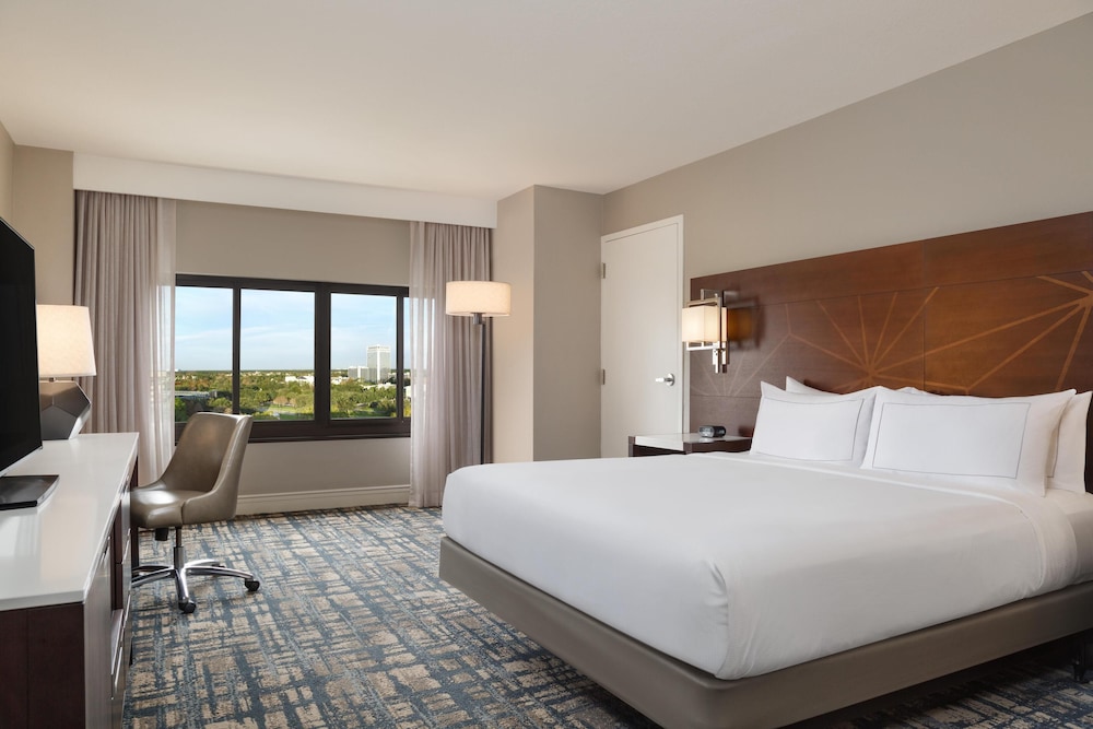 Hilton Orlando Lake Buena Vista - Disney Springs® Area — Hotel rooms in Lake Buena Vista, Florida