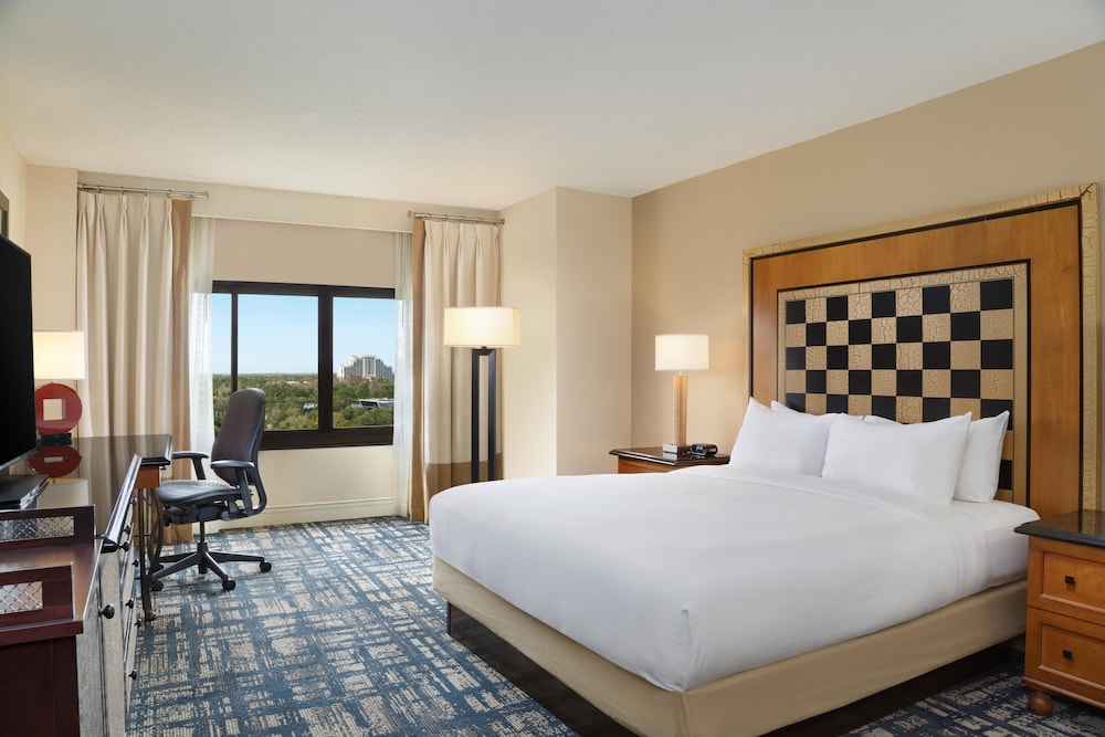 Hilton Orlando Lake Buena Vista - Disney Springs® Area — Hotel rooms in Lake Buena Vista, Florida