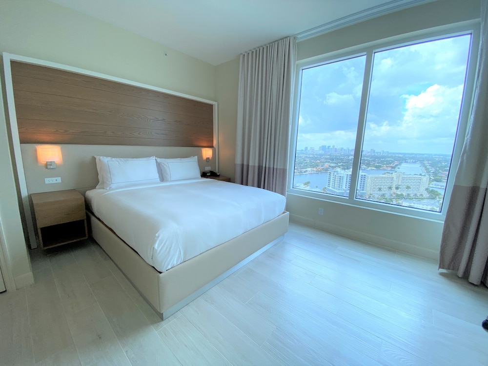 Beach House Fort Lauderdale, a Hilton Resort — Hotel rooms in Fort Lauderdale, Florida