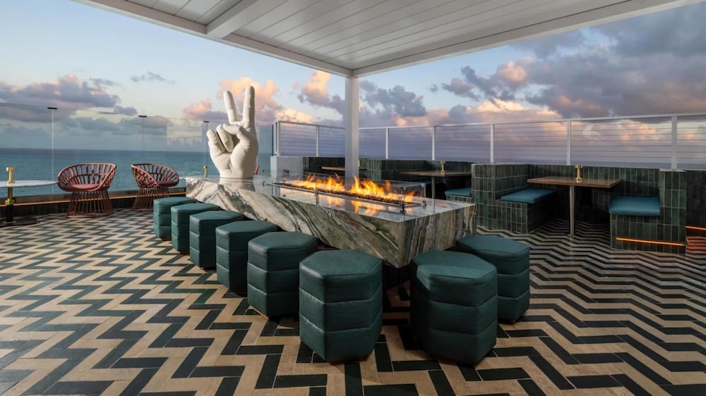 Beach House Fort Lauderdale, a Hilton Resort — Restaurant & bars in Fort Lauderdale, Florida