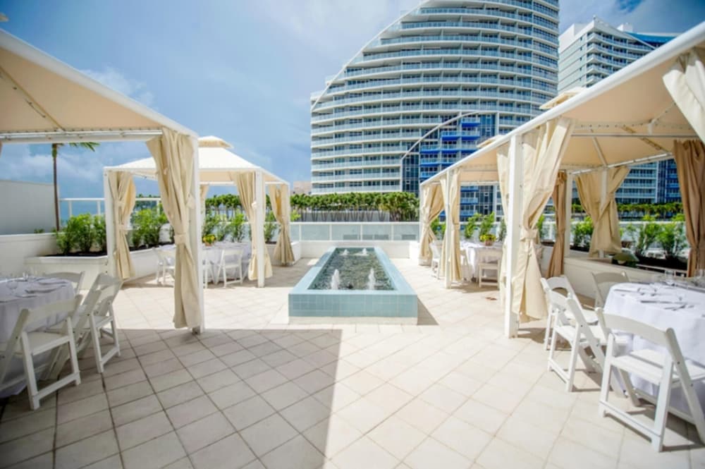 Beach House Fort Lauderdale, a Hilton Resort — Restaurant & bars in Fort Lauderdale, Florida