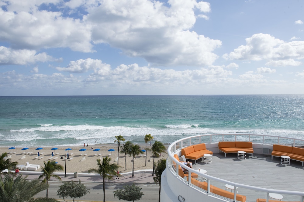 Beach House Fort Lauderdale, a Hilton Resort — Beach in Fort Lauderdale, Florida