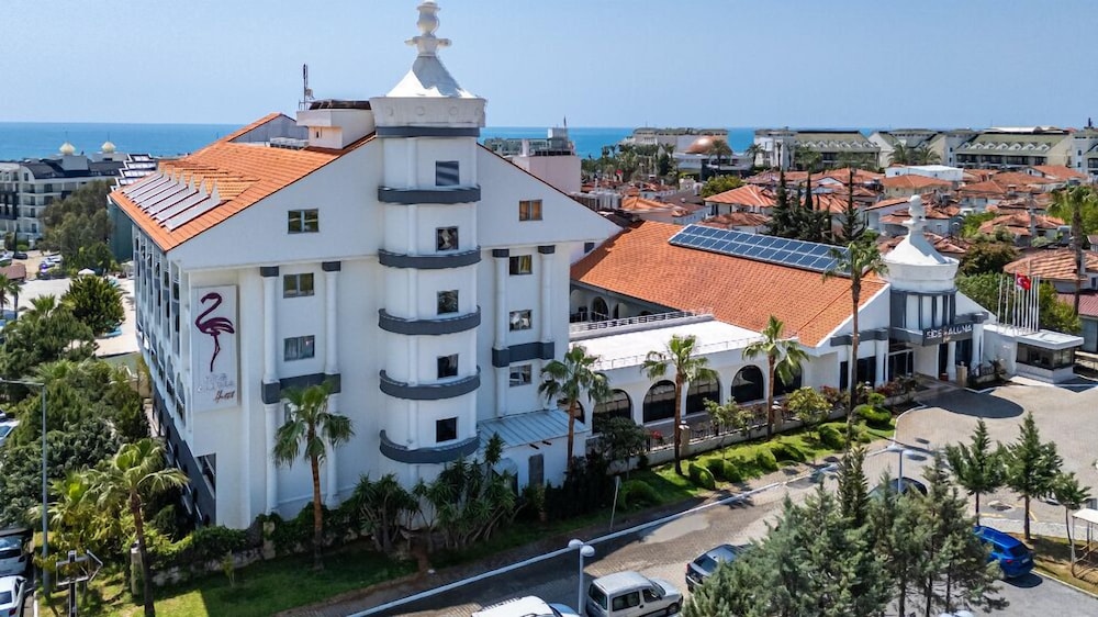 Side Aluna Hotel — Hotel building in Side