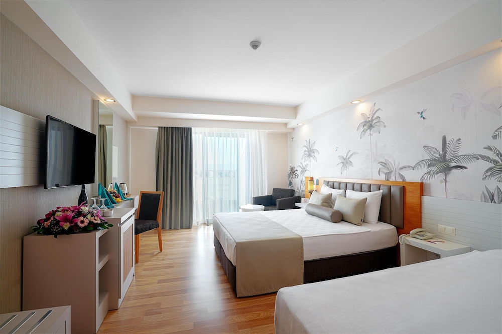 Side Aluna Hotel — Hotel rooms in Side