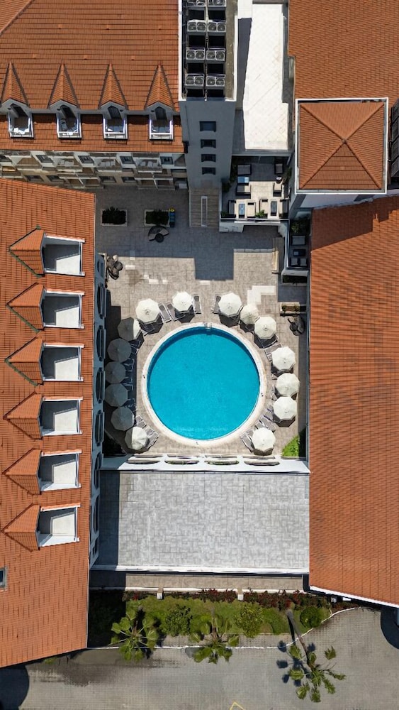 Side Aluna Hotel — Swimming pool in Side