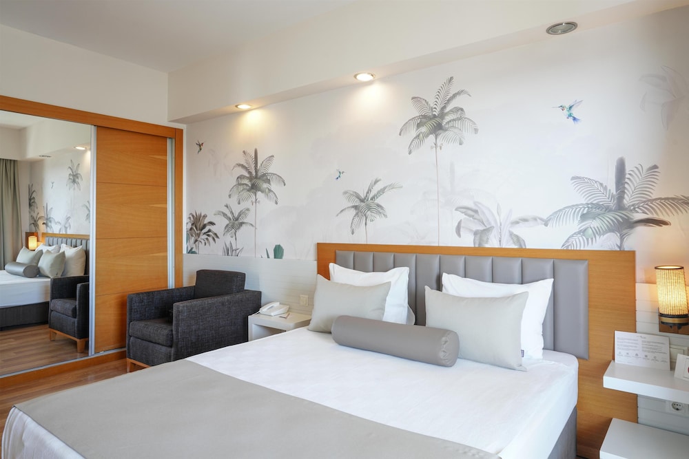 Side Aluna Hotel — Hotel rooms in Side