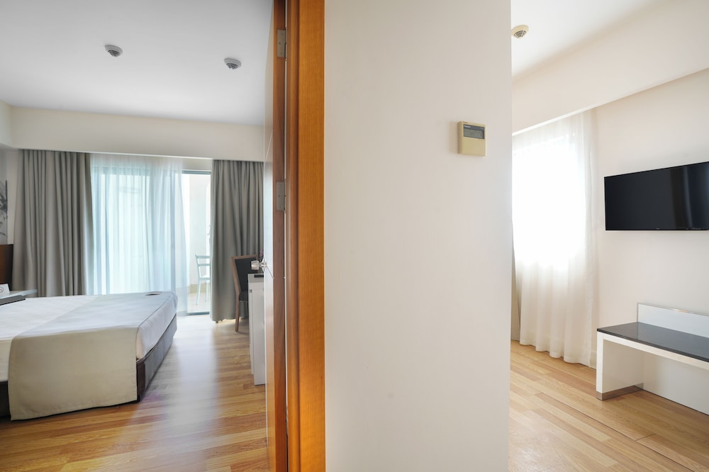 Side Aluna Hotel — Hotel rooms in Side
