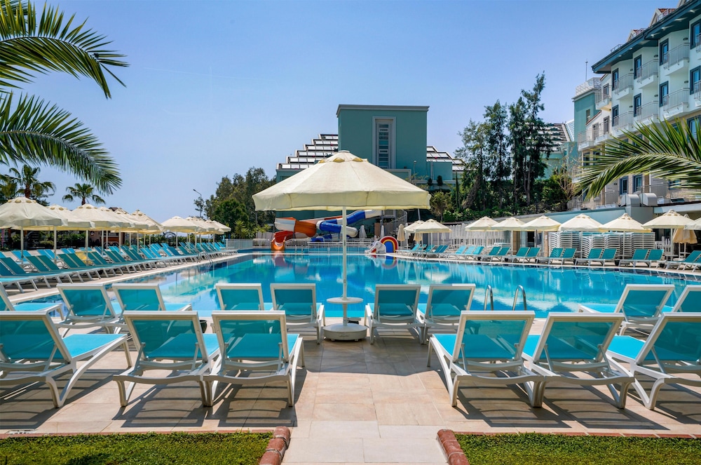 Side Aluna Hotel — Swimming pool in Side