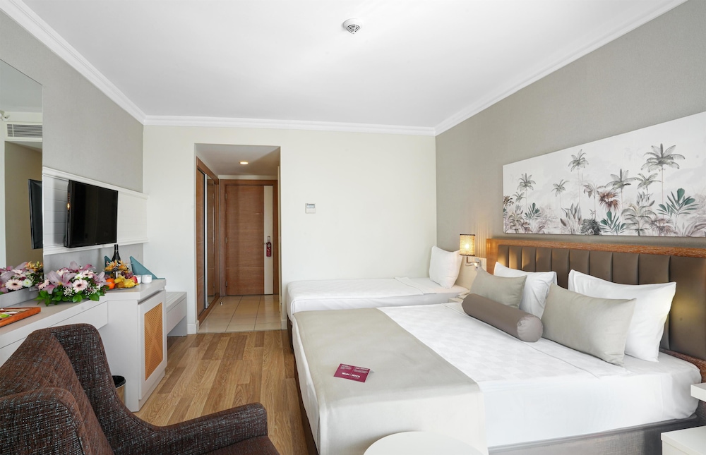 Side Aluna Hotel — Hotel rooms in Side