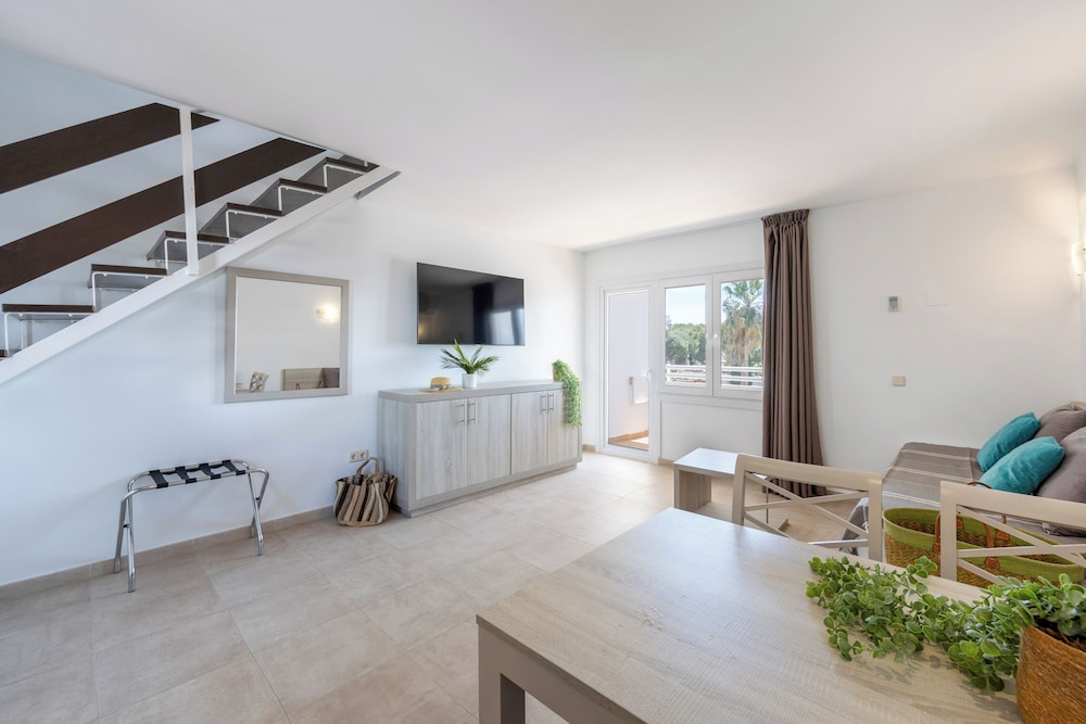 Sol Cala D'Or Apartments — Hotel rooms in Cala d´Or, Balearic Islands