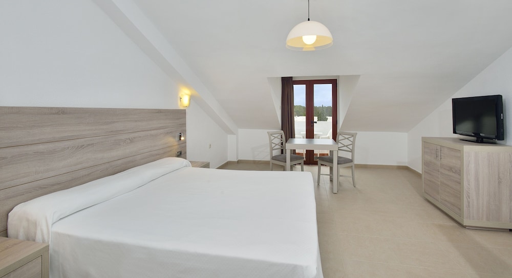 Sol Cala D'Or Apartments — Hotel rooms in Cala d´Or, Balearic Islands