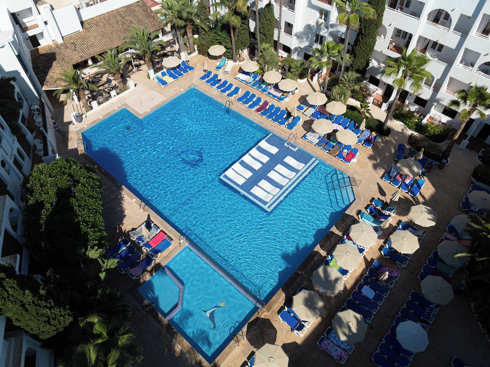 Sol Cala D'Or Apartments — Swimming pool in Cala d´Or, Balearic Islands