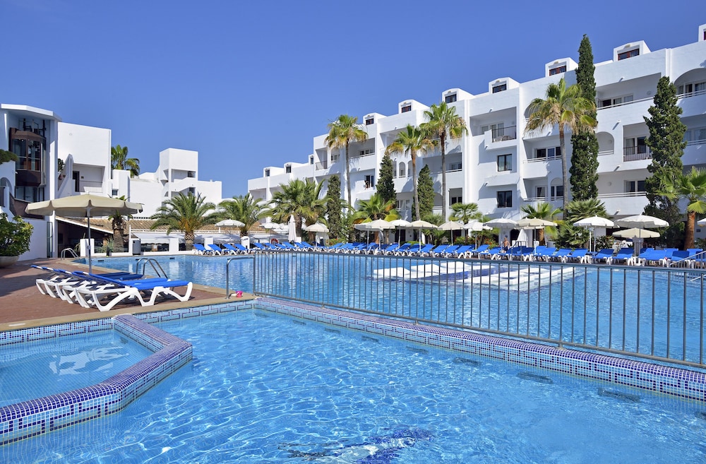 Sol Cala D'Or Apartments — Swimming pool in Cala d´Or, Balearic Islands