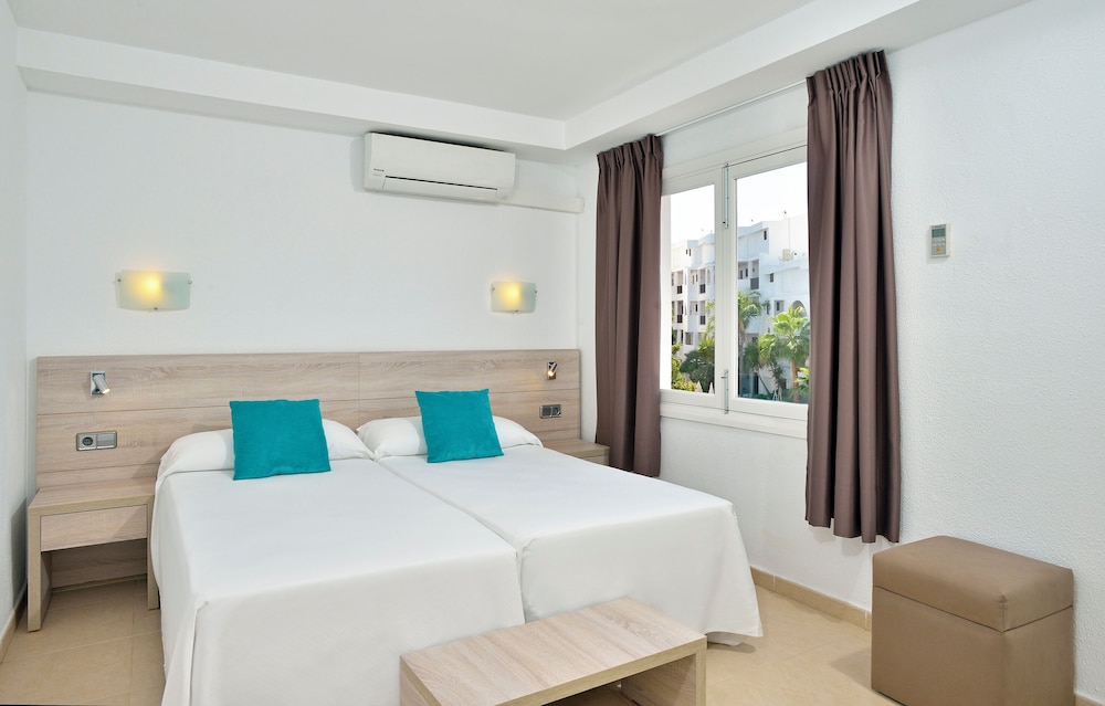 Sol Cala D'Or Apartments — Hotel rooms in Cala d´Or, Balearic Islands