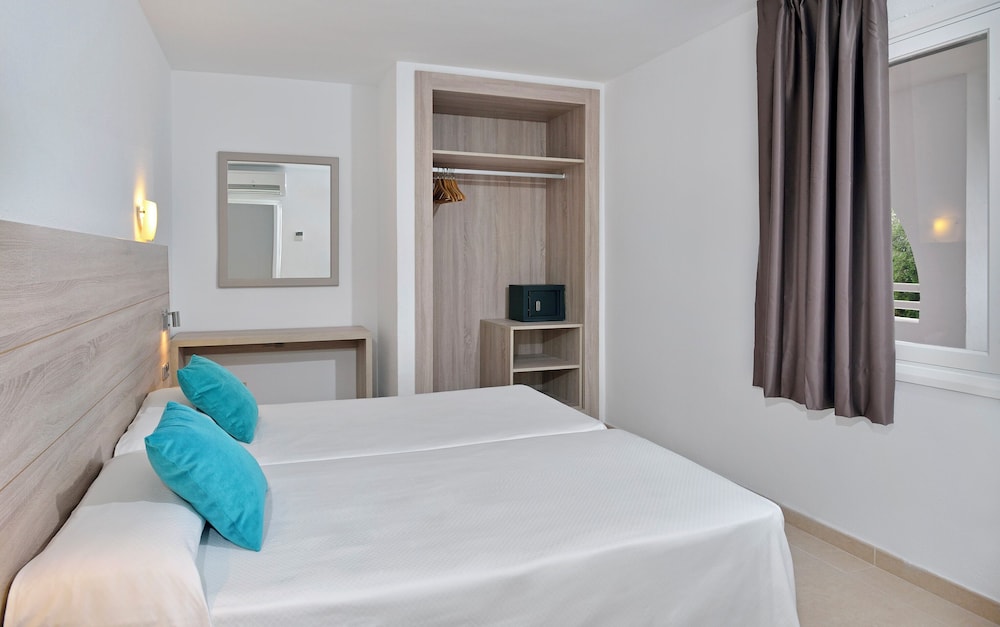 Sol Cala D'Or Apartments — Hotel rooms in Cala d´Or, Balearic Islands