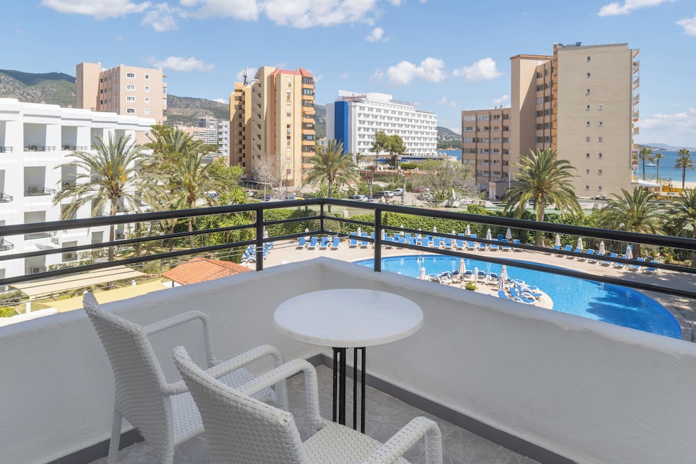 Sol Lunamar Palmanova Apartamentos – Adults Only — Swimming pool in Palma Nova, Balearic Islands