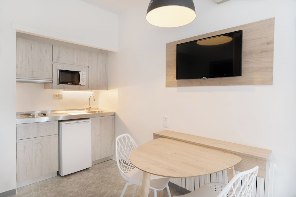 Sol Lunamar Palmanova Apartamentos – Adults Only — Hotel rooms in Palma Nova, Balearic Islands