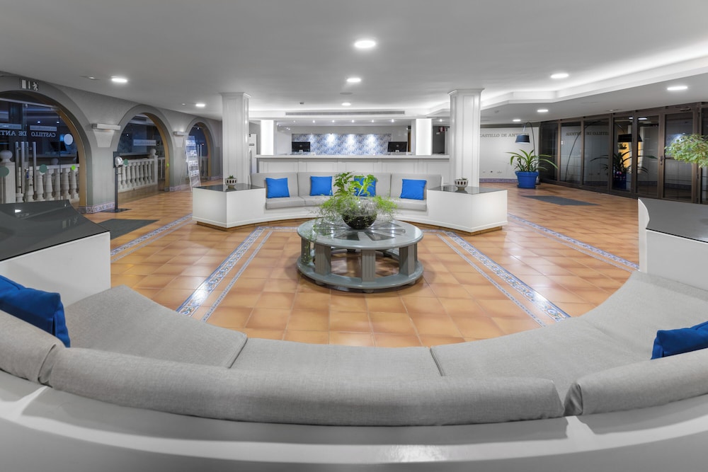 Elba Castillo San Jorge & Antigua Suite Hotel — Hotel building in Costa de Antigua, Canary Islands