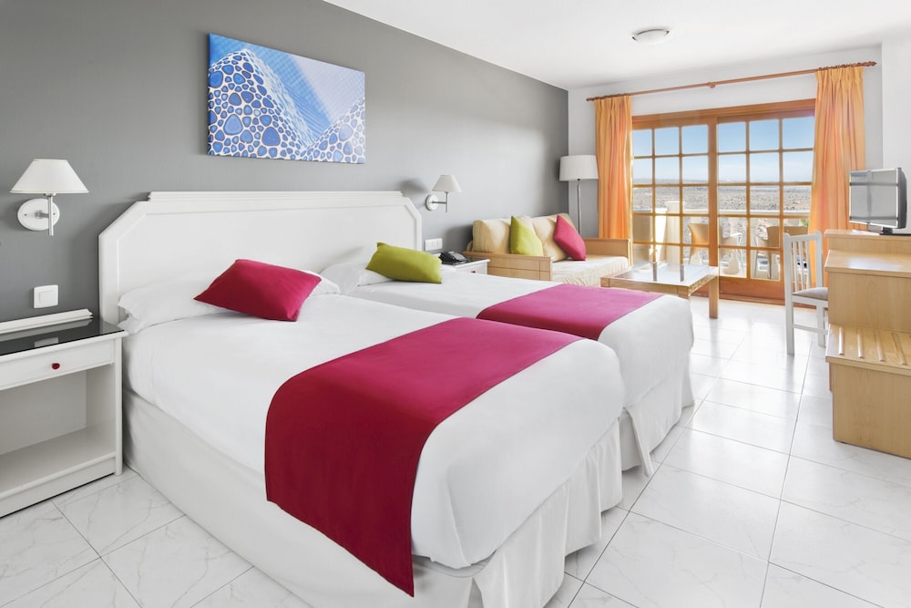 Elba Castillo San Jorge & Antigua Suite Hotel — Hotel rooms in Costa de Antigua, Canary Islands
