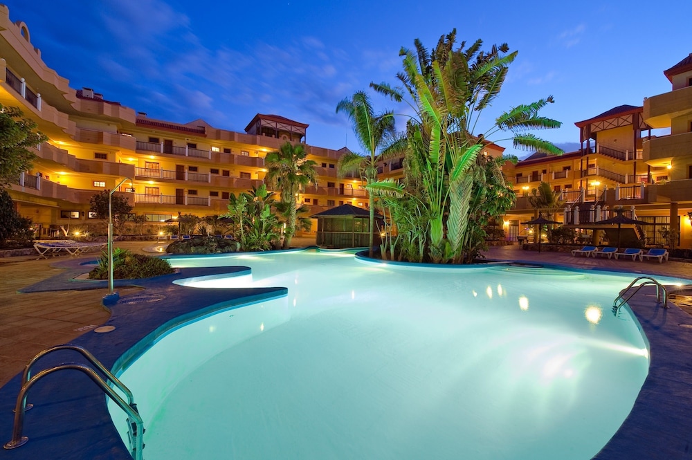 Elba Castillo San Jorge & Antigua Suite Hotel — Swimming pool in Costa de Antigua, Canary Islands